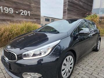 Kia ceed
/ essence ️/ boîte automatique/ airco  beschikbaar voor biedingen