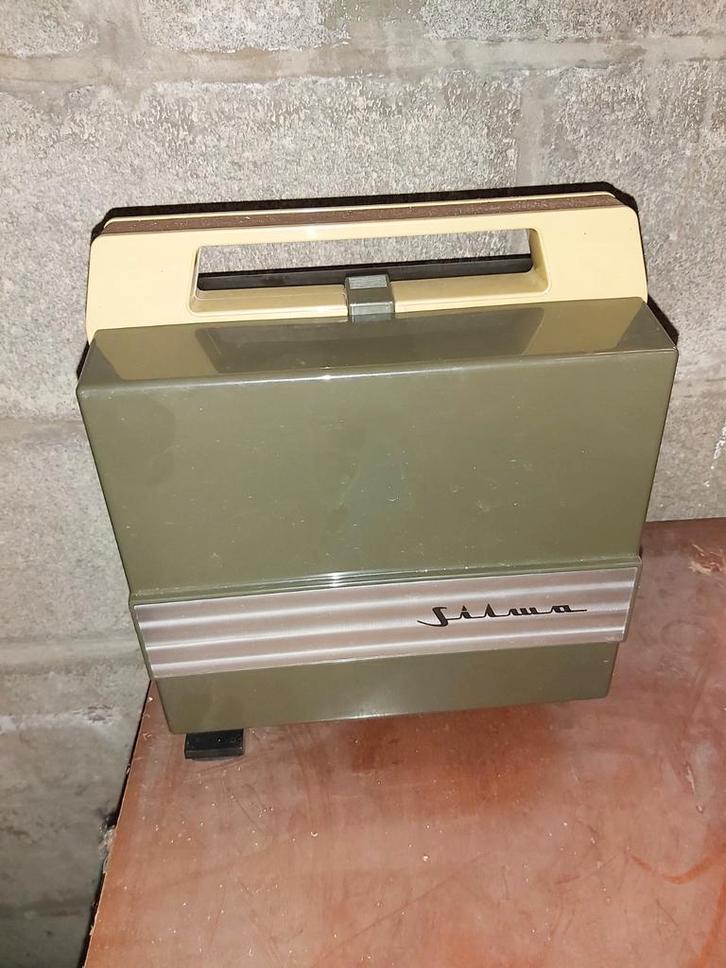 Oude Super 8 Silma Duo-projector, Verzamelen, Foto-apparatuur en Filmapparatuur, Projector, Ophalen of Verzenden