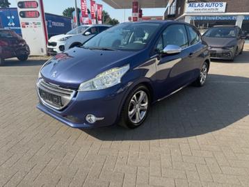 Peugeot 208 1400 Benzine! ALLURE! Airco NAVI Leer Cruise ALU beschikbaar voor biedingen