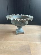 Decoratieve gietijzeren pot, Tuin en Terras, Bloempotten, Ophalen, Zo goed als nieuw