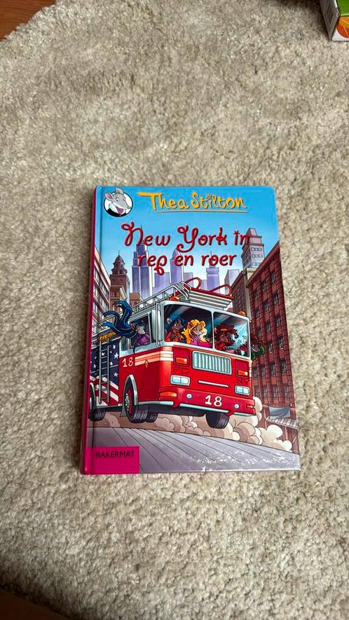 Thea Stilton - Schipbreuk in de ruimte, Boeken, Kinderboeken | Jeugd | onder 10 jaar, Zo goed als nieuw, Ophalen