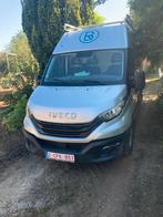 Iveco Daily zilvergrijs, 4 deurs, Achterwielaandrijving, Euro 6, Iveco