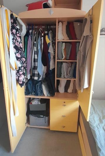Armoire 2portes 3 tiroirs beschikbaar voor biedingen