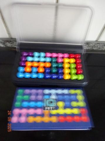 SmartGames IQ Fit 3D-reisspel met 120 uitdagingen beschikbaar voor biedingen