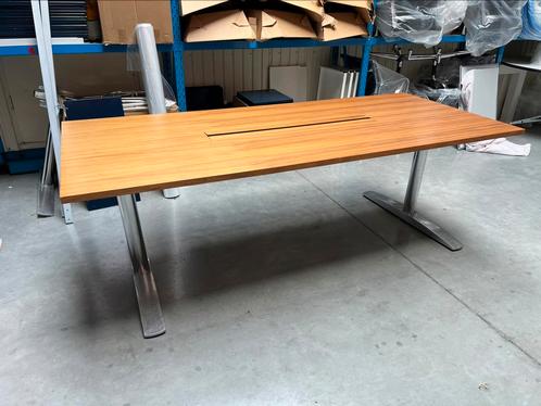 Tafel walnootfineer met kabelgoot, Maison & Meubles, Bureaux, Utilisé, Bureau, Enlèvement