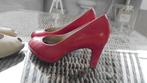 Pumps (rood en beige) maat 38, Vêtements | Femmes, Chaussures, Rouge, Enlèvement ou Envoi, Escarpins, Porté