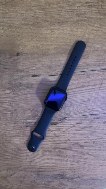 Apple watch (gen2) 44 mm gps, Handtassen en Accessoires, Smartwatches, Ophalen, GPS, Zo goed als nieuw