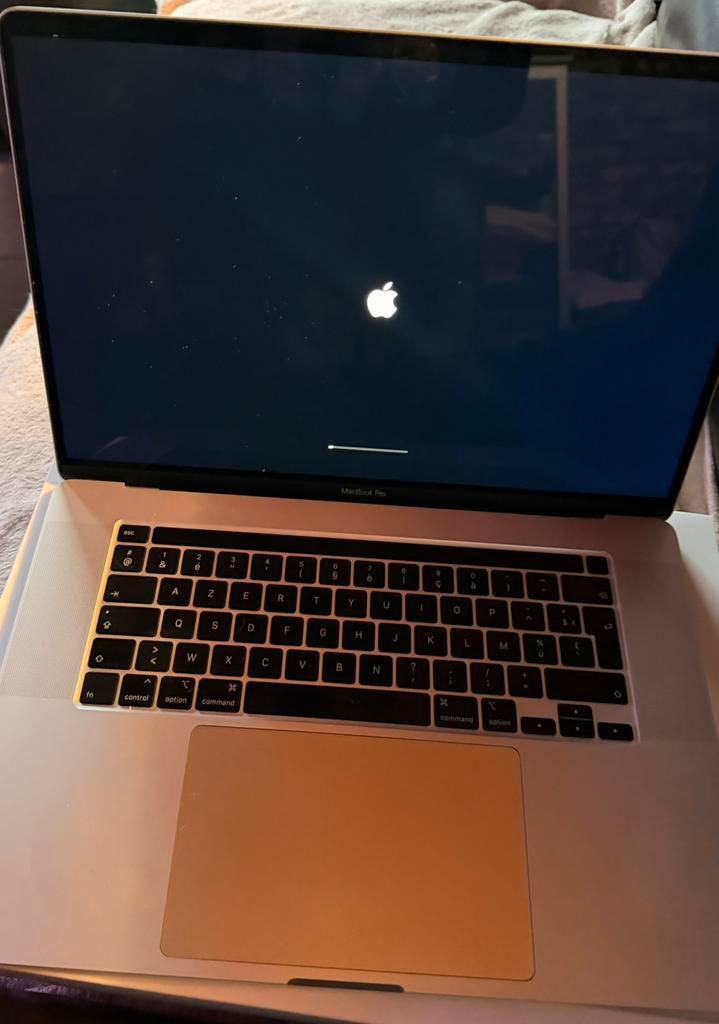 Apple MacBook Pro, Computers en Software, Windows Laptops, Zo goed als nieuw, 16 inch, SSD, 2 tot 3 Ghz, 16 GB, Azerty, Gaming