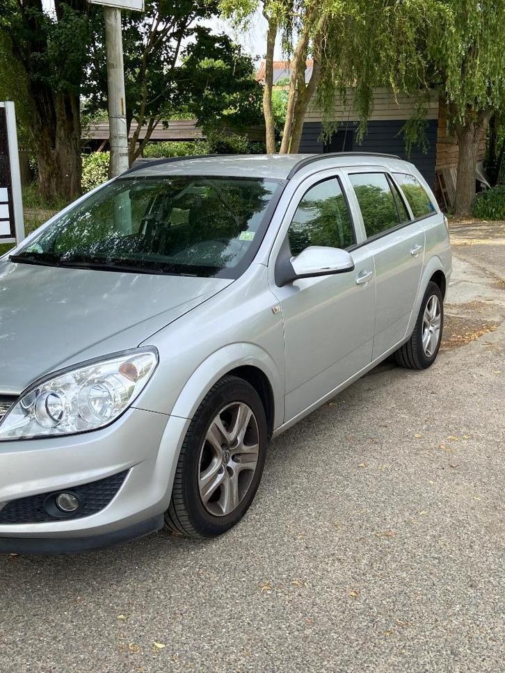 Opel astra benzine euro 4, Auto's, Opel, Particulier, Astra, Centrale vergrendeling, Climate control, Cruise Control, Dakrails
