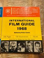 2 boeken international film Guide 1968 - 1969, Ophalen of Verzenden, Gelezen, Vakgebied of Filmindustrie