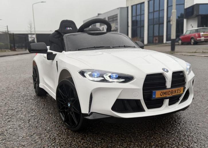 BMW M4 12v wit Afstands. - Bleutooth - Led - Leder - Rubb!, Kinderen en Baby's, Speelgoed | Buiten | Accuvoertuigen, Nieuw, Ophalen of Verzenden