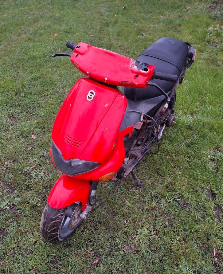 Gilera runner pour pièces, Vélos & Vélomoteurs, Scooters | Piaggio, Utilisé, Essence, Enlèvement ou Envoi