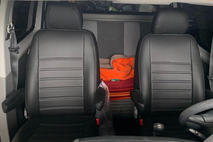 Stoelhoezen VW T6.1 lederlook, Auto diversen, Auto-accessoires, Zo goed als nieuw, Ophalen of Verzenden