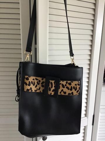 Nieuwe schoudertas zwart met dierenprint Nano de la Rosa beschikbaar voor biedingen