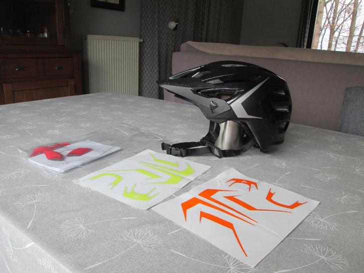 casque vtt, Vélos & Vélomoteurs, Accessoires vélo | Casques de vélo, Utilisé, Homme, L, Enlèvement