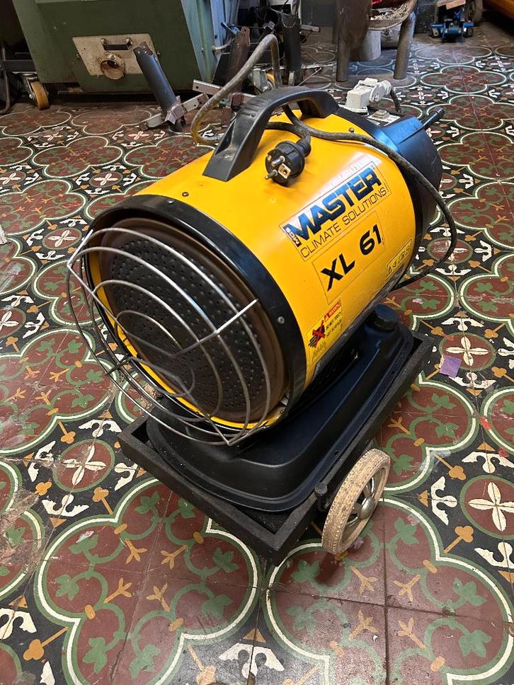Master XL61, Doe-het-zelf en Bouw, Verwarming en Radiatoren, Zo goed als nieuw, Overige typen, 800 watt of meer, 30 tot 80 cm