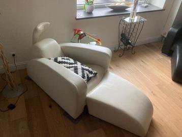 2x Fauteuil design KLER leder met voetenbank beschikbaar voor biedingen