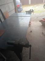 Werktafel metaal met  2 bankschroef, Ophalen