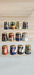 12 cloisonné vingerhoedjes, Verzamelen, Ophalen of Verzenden, Zo goed als nieuw, Overige materialen, Reliëf