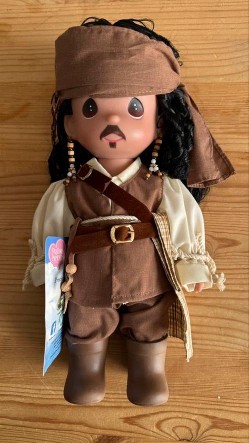 Disney Precious Moments doll/pop Jack Sparrow/Johnny Depp, Verzamelen, Disney, Nieuw, Beeldje of Figuurtje, Overige figuren, Ophalen of Verzenden