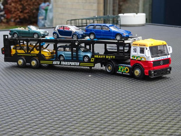 Mercedes autotransporter + 5 auto's - 1/72, Hobby en Vrije tijd, Modelauto's | Overige schalen, Gebruikt, Bus of Vrachtwagen, Ophalen of Verzenden