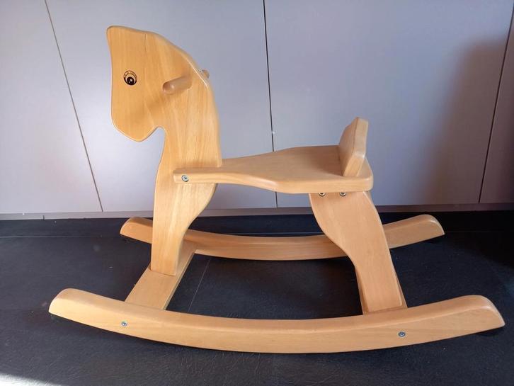 Mooi en degelijk schommelpaard, Kinderen en Baby's, Speelgoed | Hobbelfiguren, Zo goed als nieuw, Ophalen