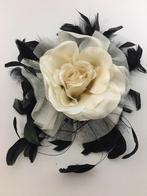 Bloem corsage, Kleding | Dames, Carnavalskleding en Feestkleding, Ophalen of Verzenden, Zo goed als nieuw