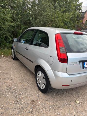 Ford Fiesta 1.3i uit 2005 – Betrouwbare stadsauto!, Autos, Achat, Boîte manuelle, Particulier, Euro 4