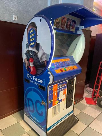 arcade dr. face photobooth