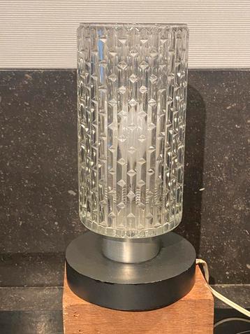 vintage retro tafellamp in glas   beschikbaar voor biedingen