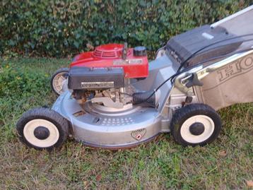 Tondeuse HONDA HR214 53 cm Autotractee emb.lame exc.etat, Honda, Enlèvement ou Envoi, Tondeuses à gazon à essence, 50 cm ou plus