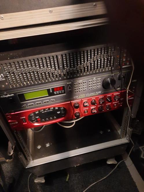 Te koop 2 zeer goede effeckts processors digitech line 6, Muziek en Instrumenten, Effecten, Zo goed als nieuw, Ophalen