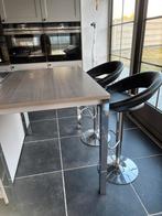 Hoge stevige keuken/eettafel met 2  barkrukken, Ophalen, Gebruikt, Inclusief barstoelen