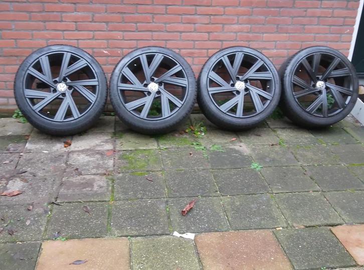 Partij velgen te koop Volkswagen, Auto-onderdelen, Banden en Velgen, Band(en), Zomerbanden, 18 inch, 245 mm, Personenwagen, Gebruikt