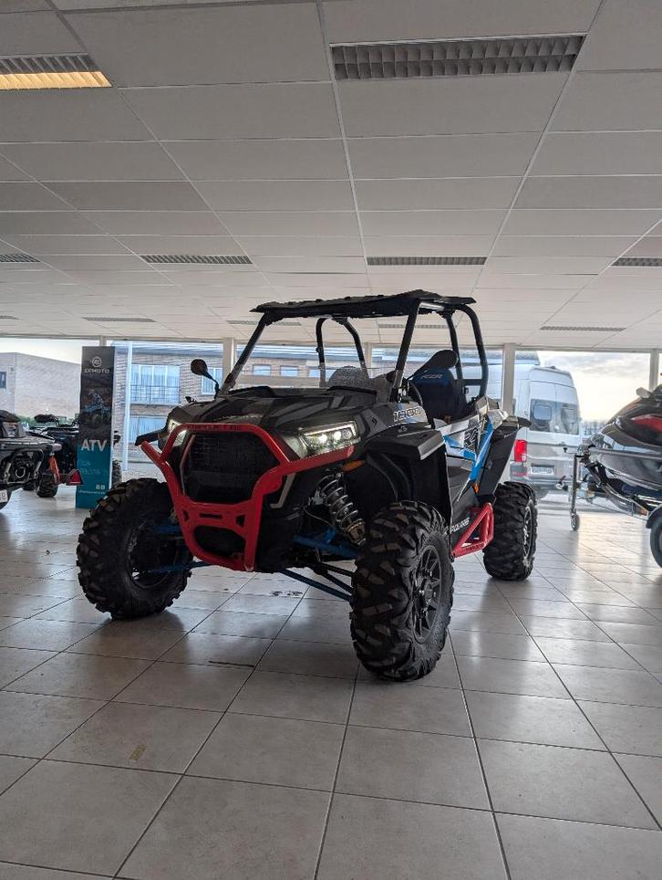 Polaris RZR XP1000, Motoren, Quads en Trikes, meer dan 35 kW, 2 cilinders, Ophalen