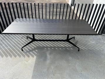 VITRA EAMES SEGMENTED TAFEL 240x100 beschikbaar voor biedingen