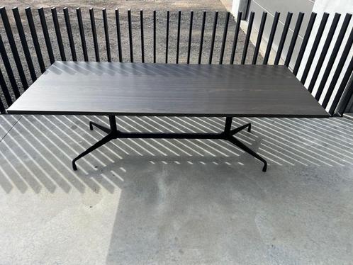 VITRA EAMES SEGMENTED TAFEL 240x100, Huis en Inrichting, Tafels | Eettafels, Zo goed als nieuw, Overige houtsoorten, Metaal, Verzenden
