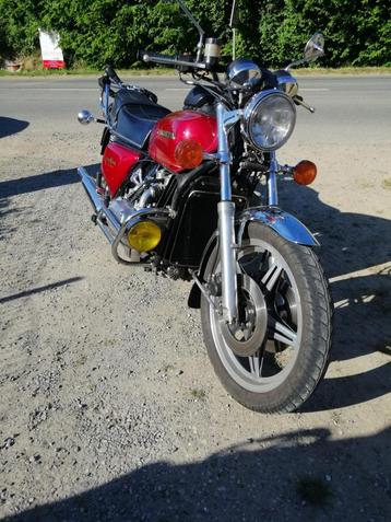 Moto Goldwing 1000 beschikbaar voor biedingen