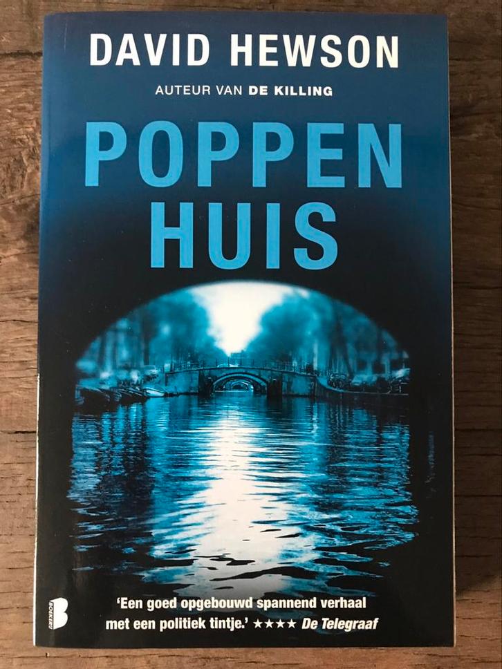 David Hewson - Poppenhuis, Boeken, Thrillers, Zo goed als nieuw, Ophalen of Verzenden