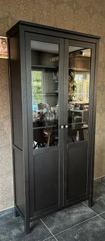 Armoire vitrine IKEA noire, Ophalen