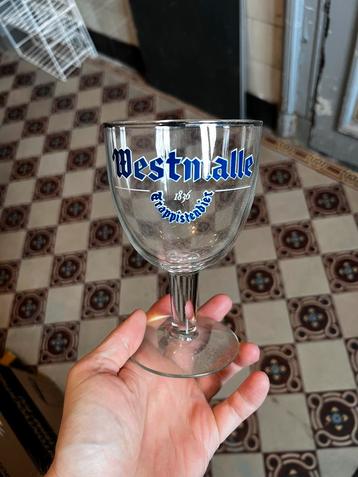 Westmalle glazen met zilveren rand 8st. beschikbaar voor biedingen