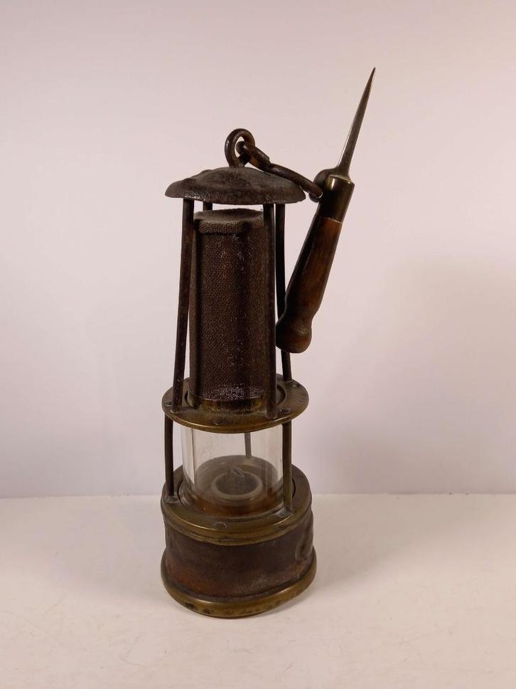 Lampe de mineur avec son piolet murale numérotée 160, Antiek en Kunst, Antiek | Verlichting, Ophalen