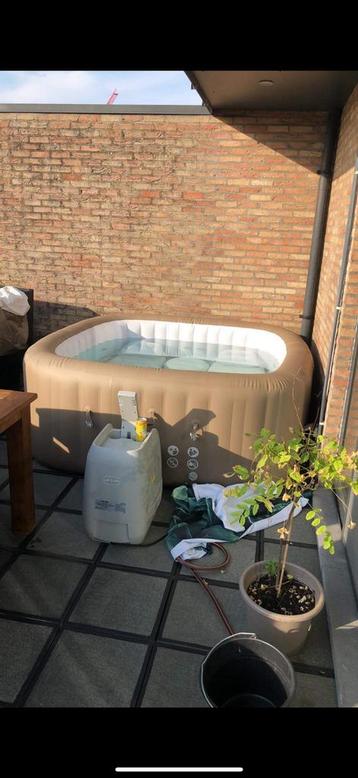 Lay-z spa palma 5-7 personen beschikbaar voor biedingen