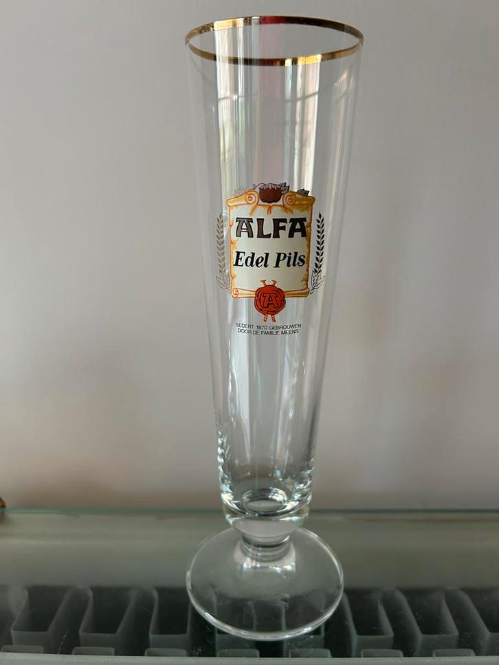Verres à bière Alfa Edel Pils, Collections, Marques de bière, Comme neuf, Enlèvement