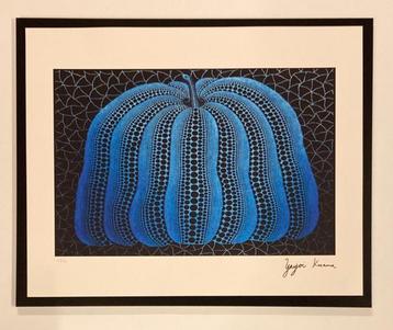 Yayoi Kusama: ingelijste en genummerde lithografie met COA beschikbaar voor biedingen