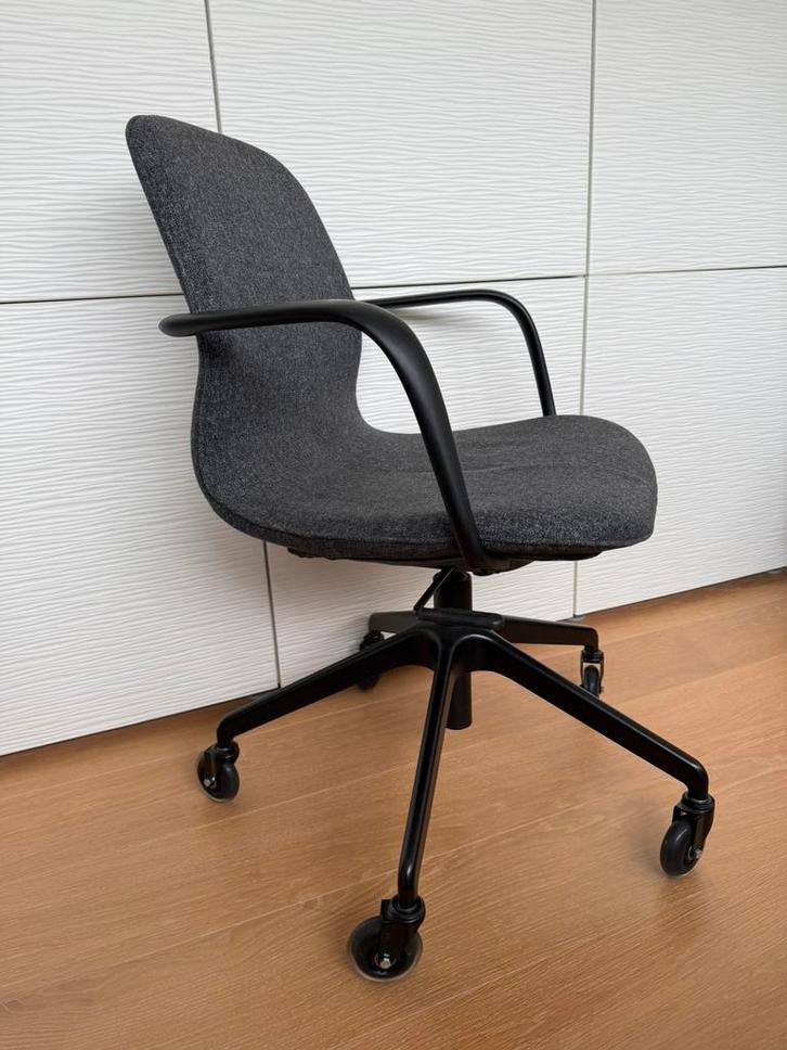 Bureaustoel Langfjäll grijs, Huis en Inrichting, Bureaustoelen, Zo goed als nieuw, Bureaustoel, Grijs, Ophalen
