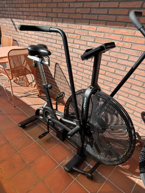 Airbike assault bike fitness crossfit, Sport en Fitness, Fitnessapparatuur, Zo goed als nieuw, Ophalen
