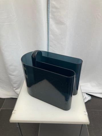 Vintage design krantenbak Bilumen Rodolfo Benetto beschikbaar voor biedingen