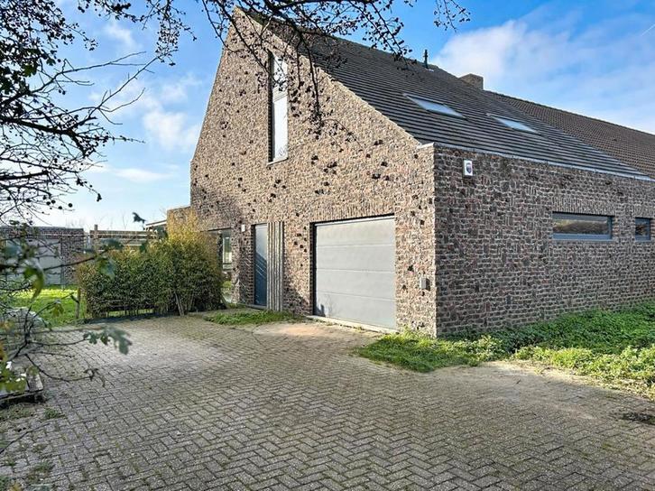 Ruime woning met 4 slpks, losstaande garage en private tuin, Immo, Huizen en Appartementen te koop, Oostende, 500 tot 1000 m²