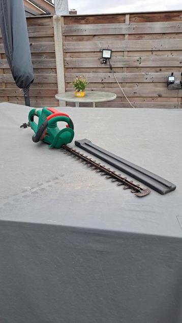 Bosch AHS hegschaar
550-24ST, Tuin en Terras, Ophalen, Zo goed als nieuw